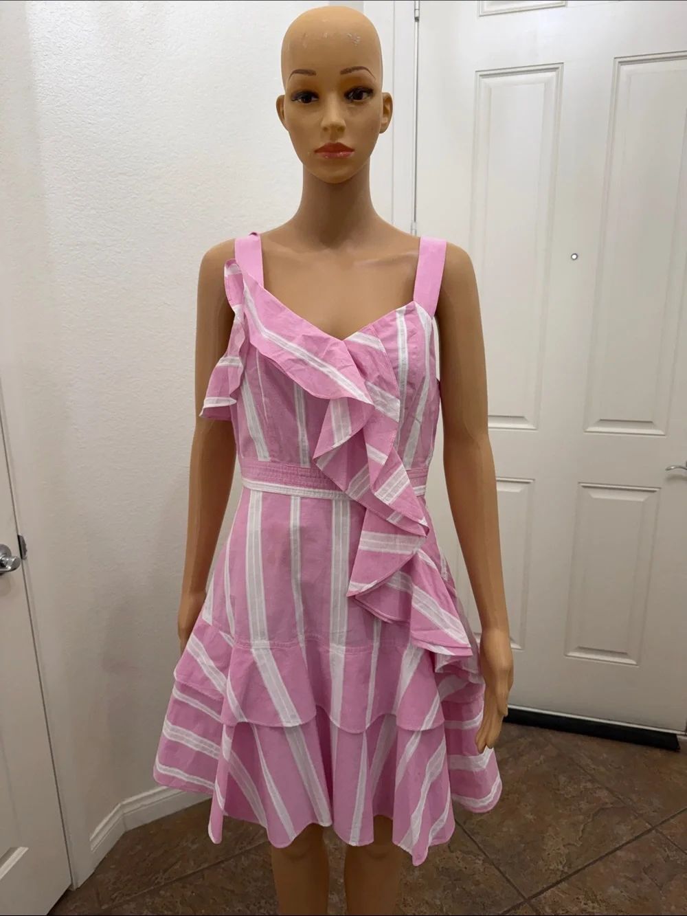 Gianni Bini Pink White Striped Ruffle Mini Dress Sz 8 Sweetheart Neck Sleeveless
